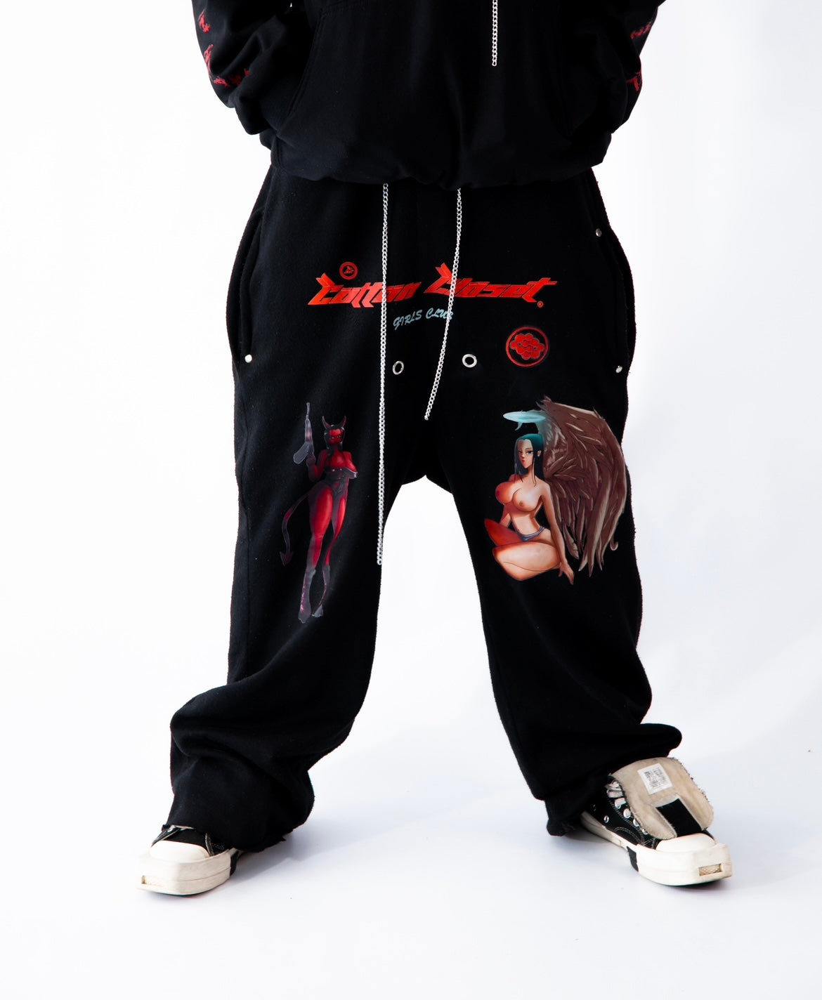 ©© „GIRLS CLUB SWEATPANTS"