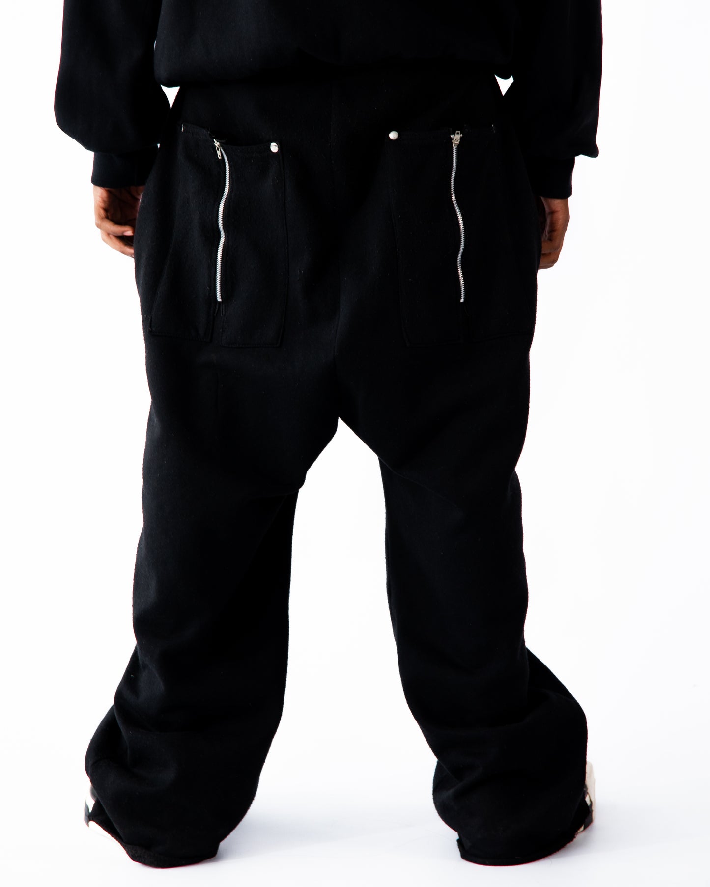 ©© „GIRLS CLUB SWEATPANTS"